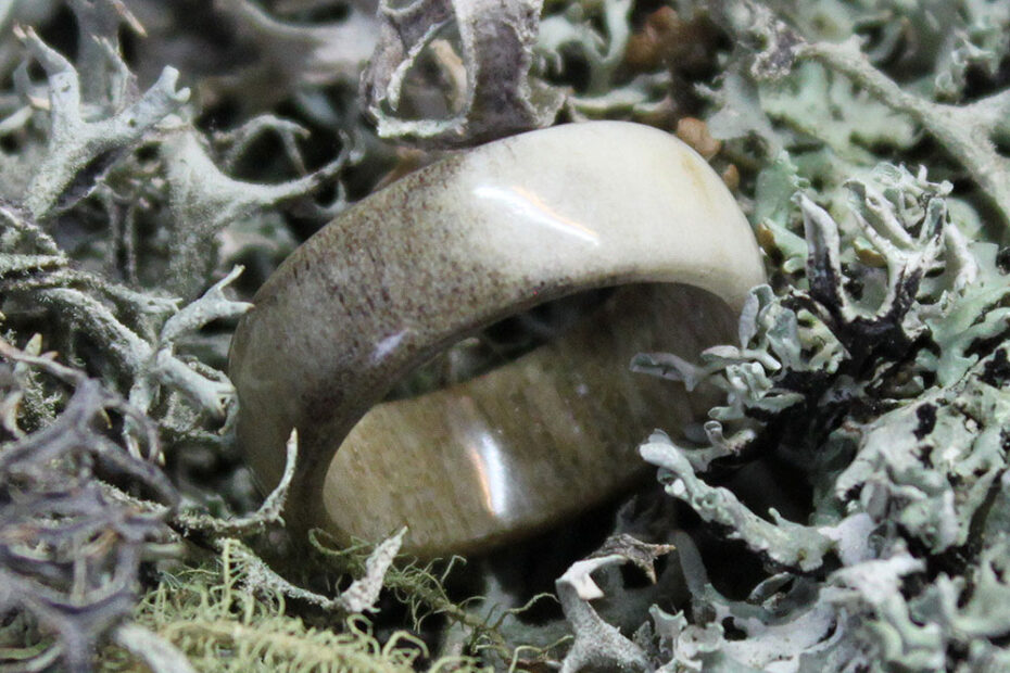 Ring aus Hirschgeweih