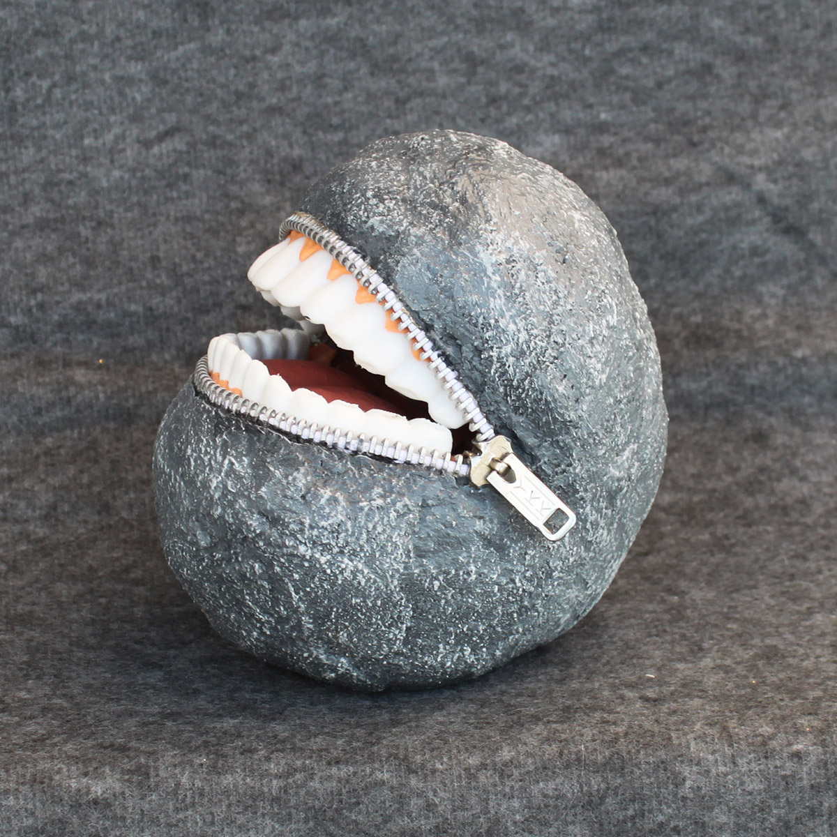 Lachender Stein – Bild 3