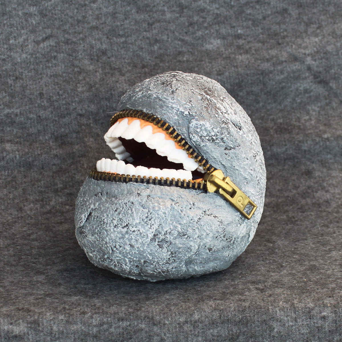 Lachender Stein – Bild 3