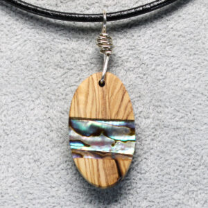 Olivenholz mit Abalone